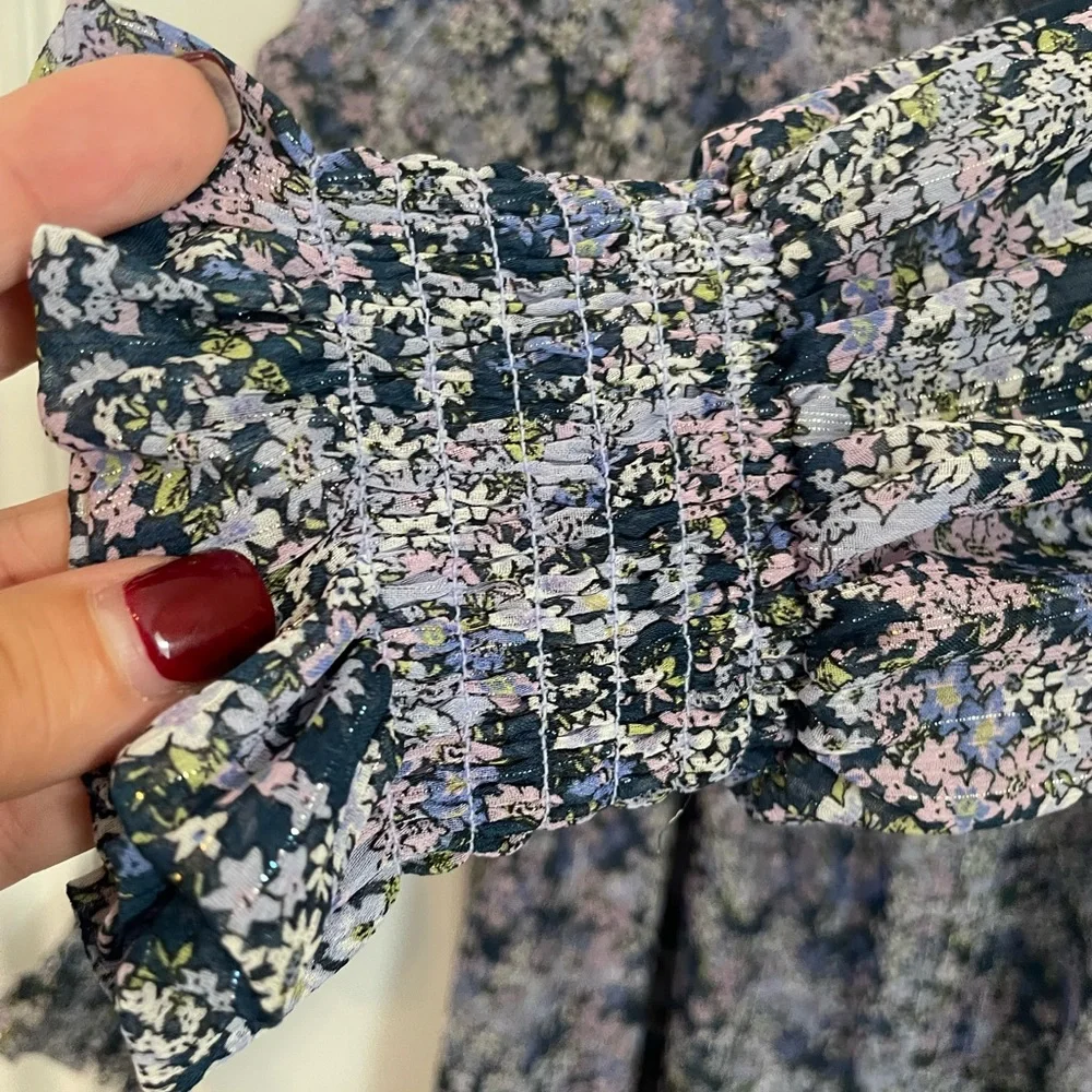 BCBG BABYDOLL FLORAL DRESS,MINI LENGTH, SIZE 6. BALLOON SLEEVES, SQUARE NECKLINE - Picture 10 of 16